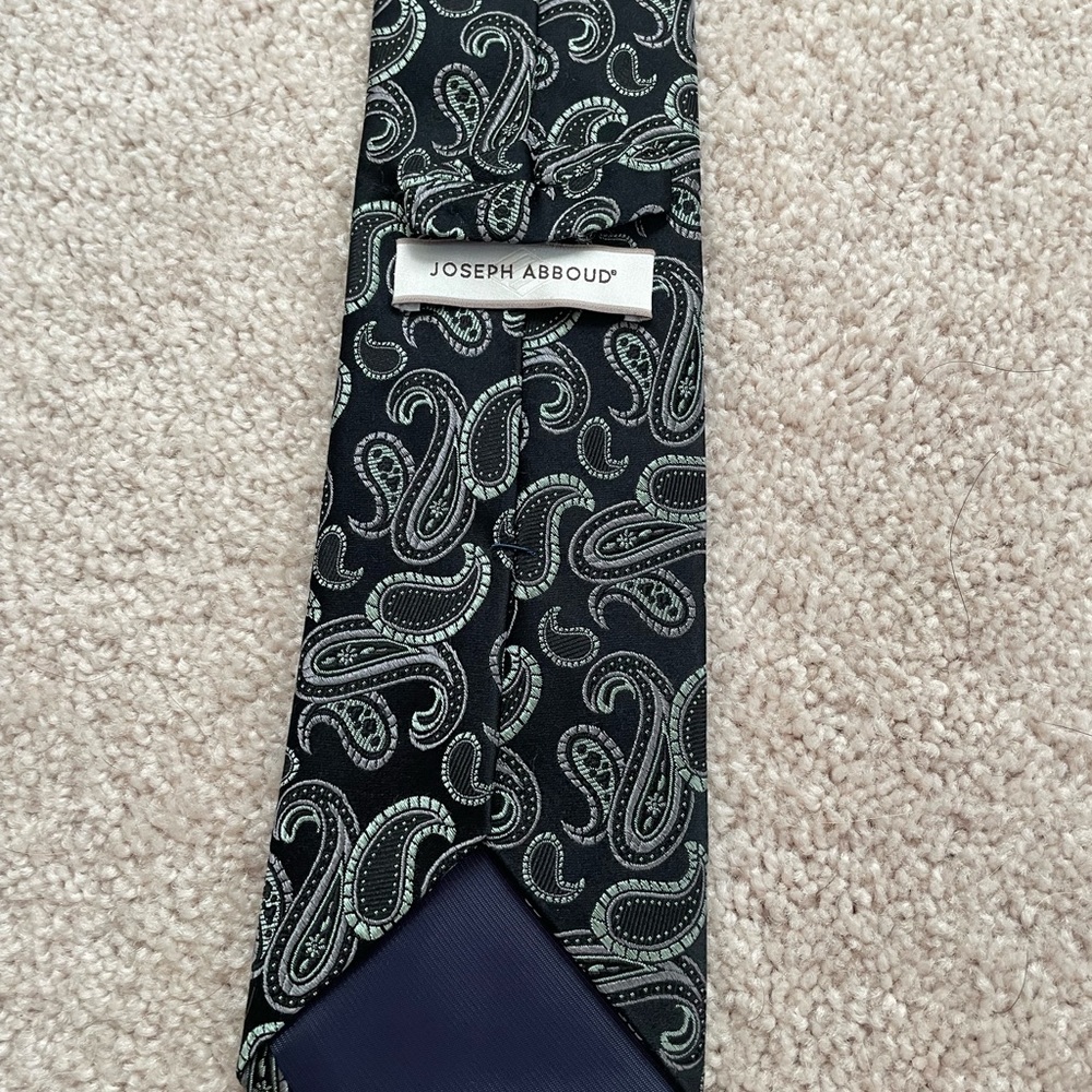 Joseph Abboud Black and Green tie